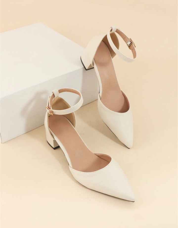 Sapatos, acessórios e lingeri - 1
