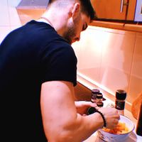 Qual dos dois cozinha melhor? 😋 - 1