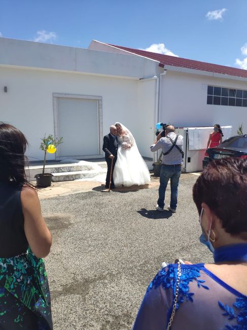 Recepção na casa dos noivos: uma tradição do Norte de Portugal para acolher os convidados antes da cerimónia. 13