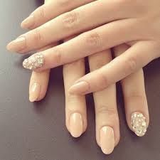 Unhas Bege