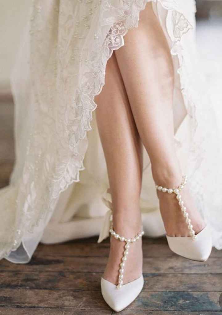 o que usar nos pés num casamento na praia? - 3