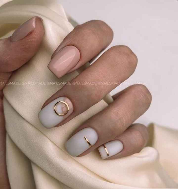 Last one🤩 O🌈 Arco-íris invade a Comunidade com Inspirações em Dourado para unhas 💅🏼 - 2