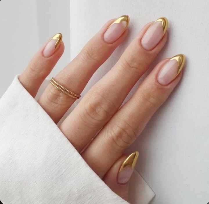 Last one🤩 O🌈 Arco-íris invade a Comunidade com Inspirações em Dourado para unhas 💅🏼 - 3