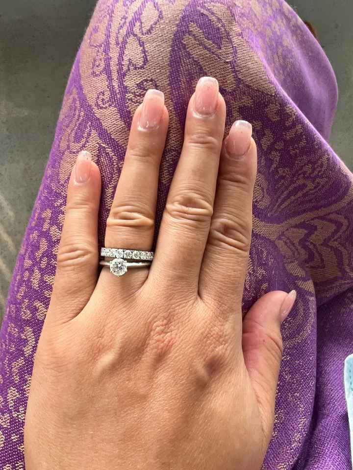 A manicure: Branca ou vermelha! - 1