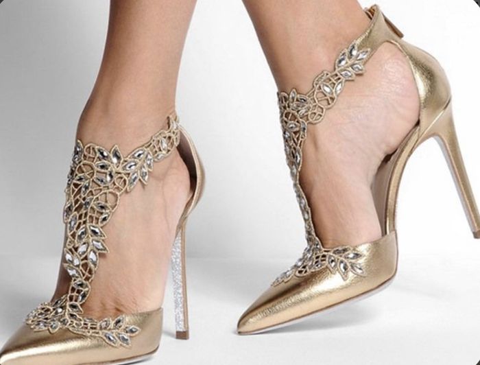 o Arco-íris 🌈invade a Comunidade  Inspirações com dourado  para Sapatos de Noiva 8