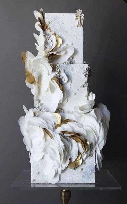 o arco-íris 🌈 Invadiu a comunidade com inspirações em dourado para Bolos 🍰 3