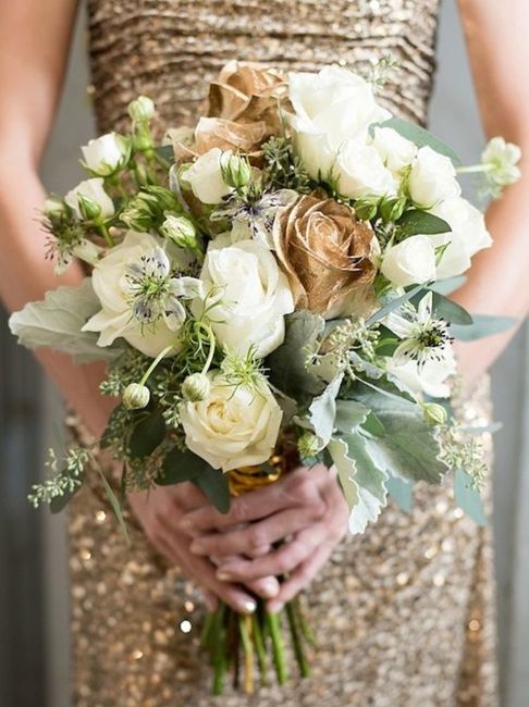 O🌈 Arco-íris invade a Comunidade com Inspirações em Dourado para Ramo da noiva  💐 2