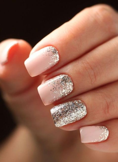 Last one🤩 O🌈 Arco-íris invade a Comunidade com Inspirações em Dourado para unhas 💅🏼 6