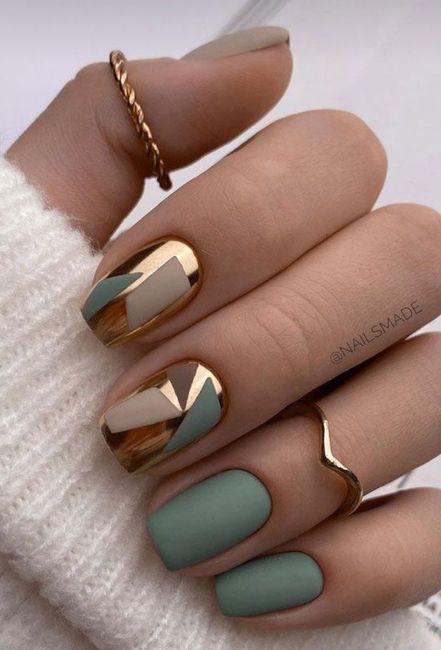 Last one🤩 O🌈 Arco-íris invade a Comunidade com Inspirações em Dourado para unhas 💅🏼 8
