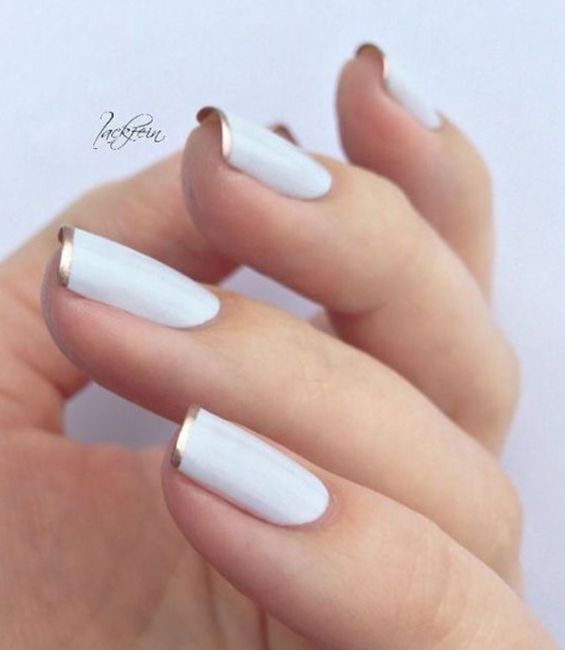 Last one🤩 O🌈 Arco-íris invade a Comunidade com Inspirações em Dourado para unhas 💅🏼 9