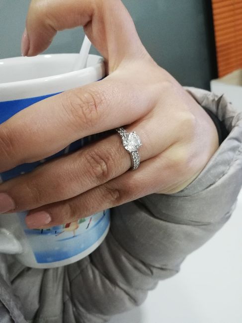 Bora partilhar o nosso anel de noivado? 💍😍 8