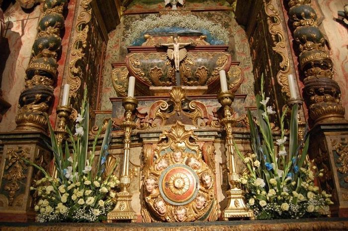Altar Igreja Matriz de São João da Pesqueira 