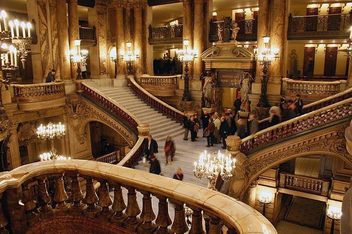 7 - Palais Garnier