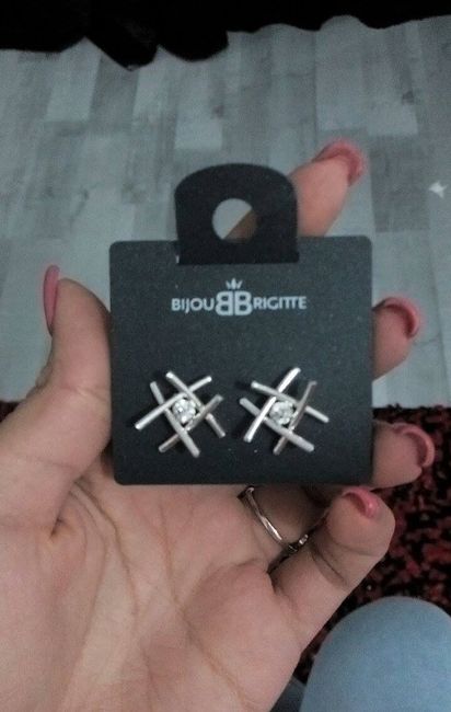 brincos