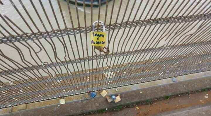 Escreve o vosso nome no cadeado do amor - 1