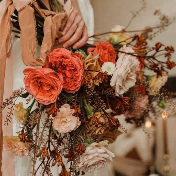 Arco íris  🌈invade a comunidade! Bouquet flores secas laranja - 6