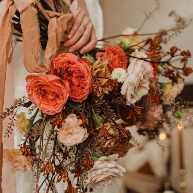 Arco íris  🌈invade a comunidade! Bouquet flores secas laranja 6