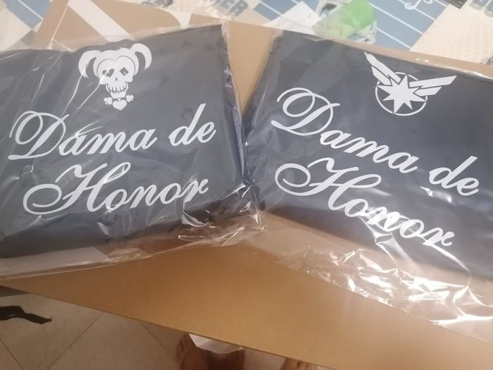 Damas de honor de 4 a 2 😒 1