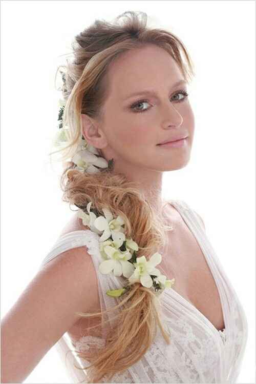 Inspirações de flores no cabelo - 9