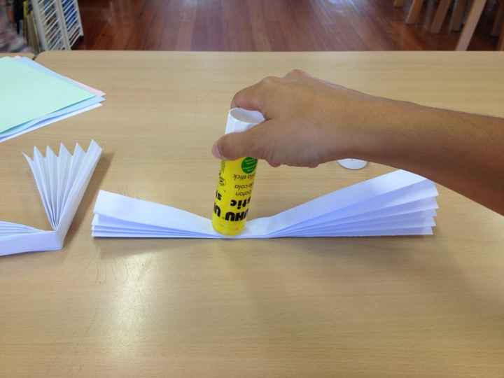 Tutorial leques de papel - 5