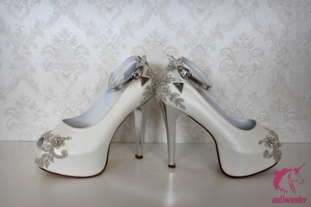 Acho que encontrei "Os" sapatos