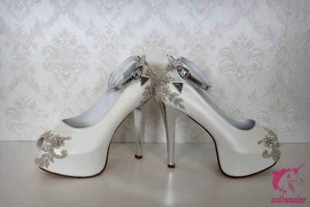 Acho que encontrei "Os" sapatos