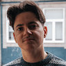 Tomás