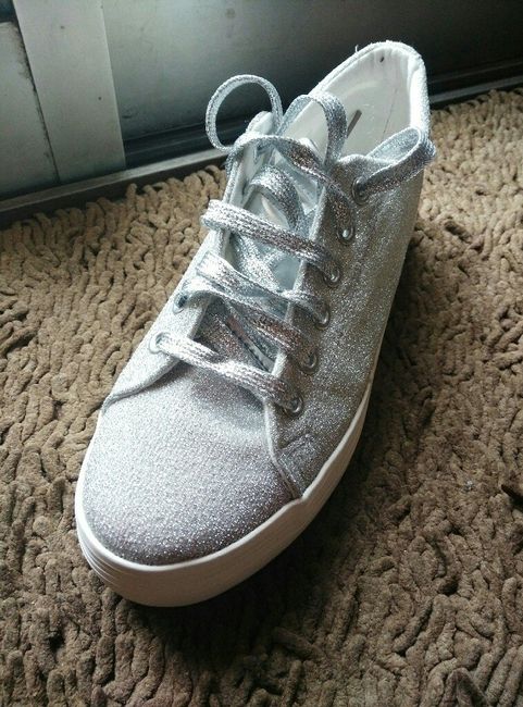 2 par de sapatos,  quais escolho? - 3