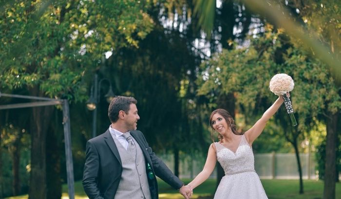 Hola princesas!! A cada novia su escote  ¿Cómo será el tuyo? Aquí os dejo 3 escotes de 3 novias dife