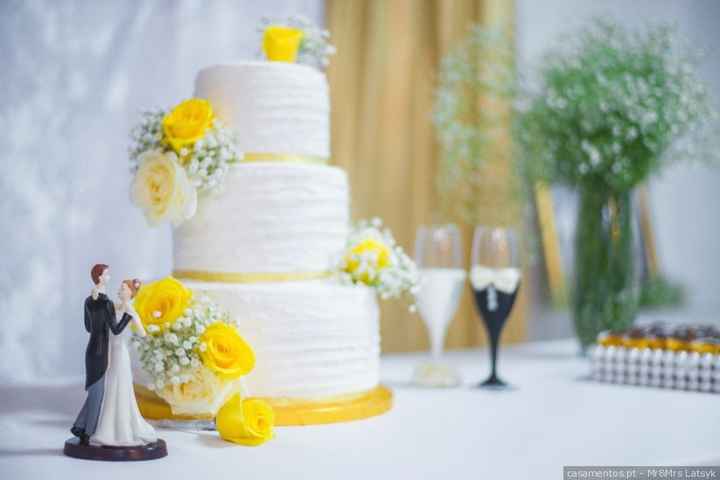 cake topper