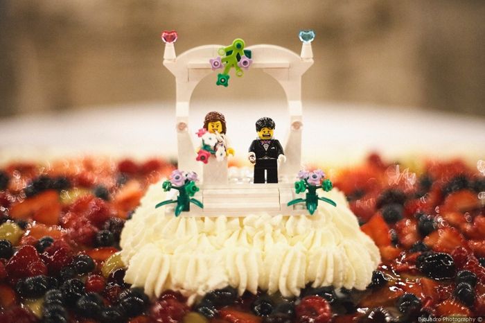 2 casamentos, 2 cake toppers: qual preferes? 2