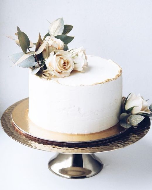 Bolos de casamento brancos: qual escolhes? 🍰 3