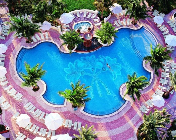 Loews Miami Beach 4*