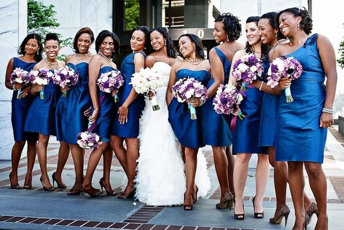 Bridesmaids & their Flower Bouquets