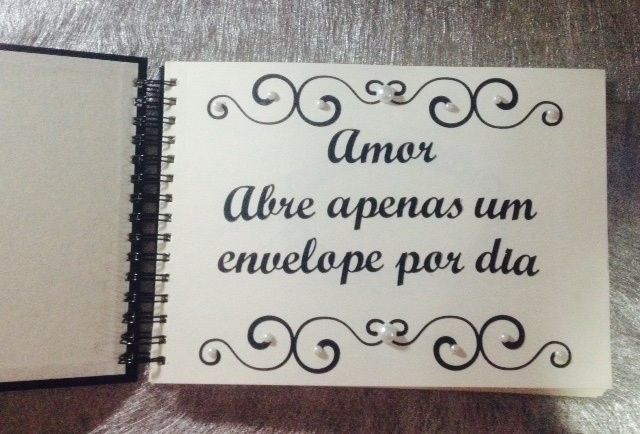 Livro com Postais