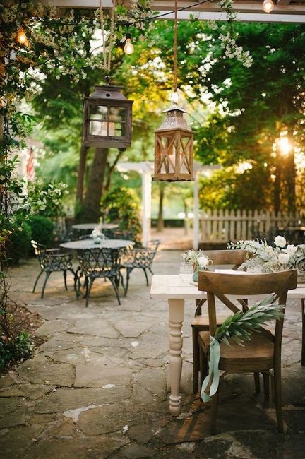 com um cocktail num jardim do castelo!