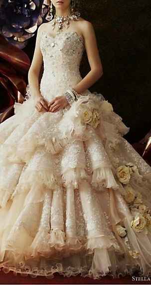 um vestido lindo de princesa...ou não...lol...detesto este: