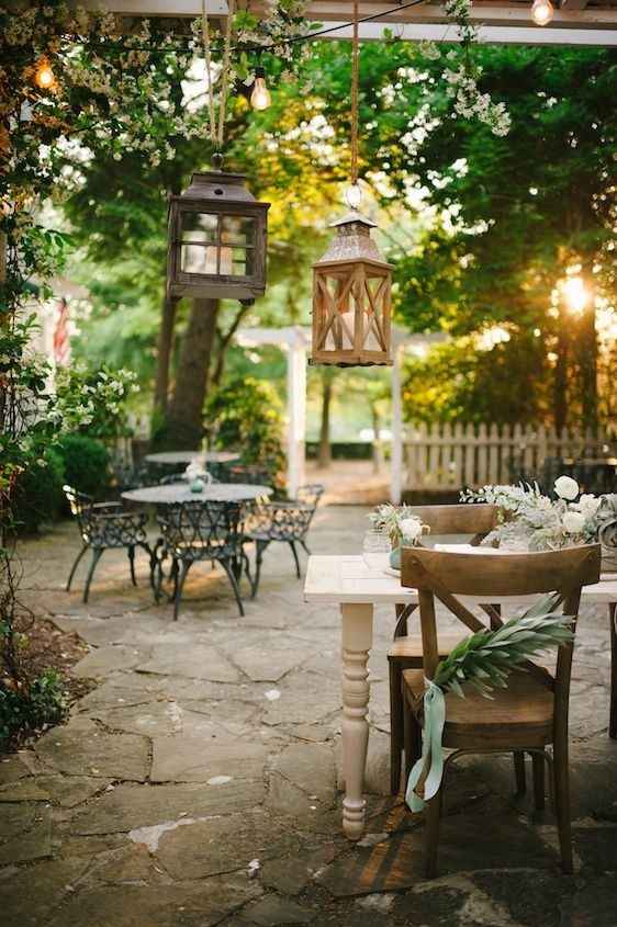 com um cocktail num jardim do castelo!