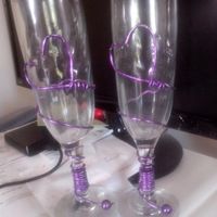 Nossos copos de champagne decorados por mim