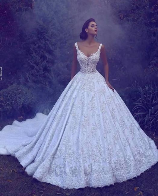 Irei à procura de vestidos como este...