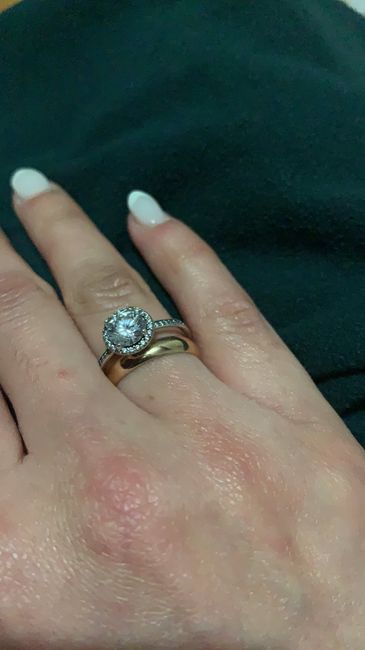 Bora partilhar o nosso anel de noivado? 💍😍 3