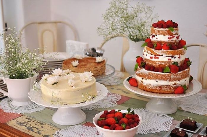 Naked cake