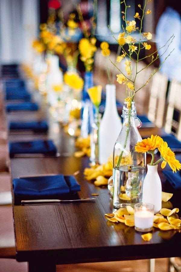 AMARELO