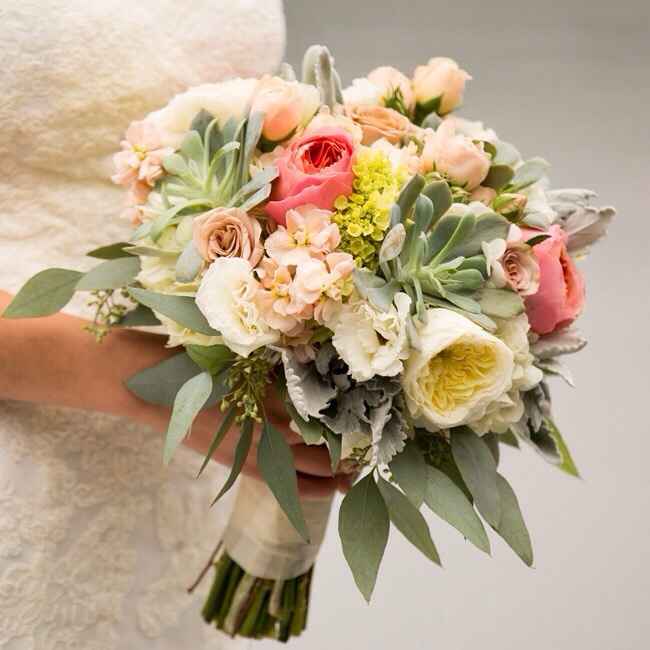 Inspirações - bouquets brancos / clarinhos - 12