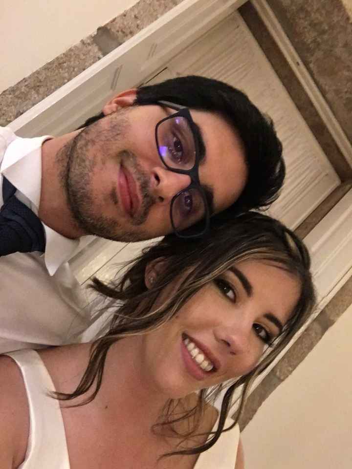 aqui já mais despenteada, como se pode ver na parte de trás!