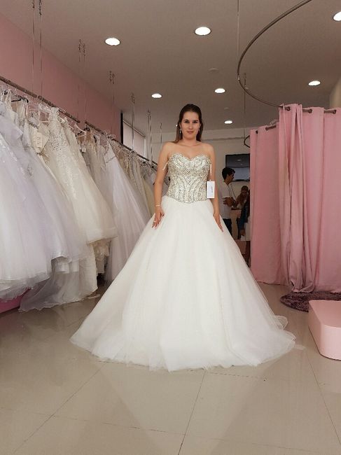 Busca pelo vestido - triste - 1