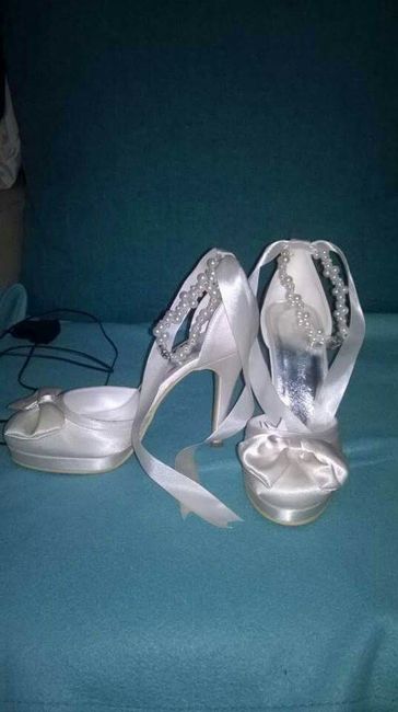 Os teus sapatos de noiva serão... - 1