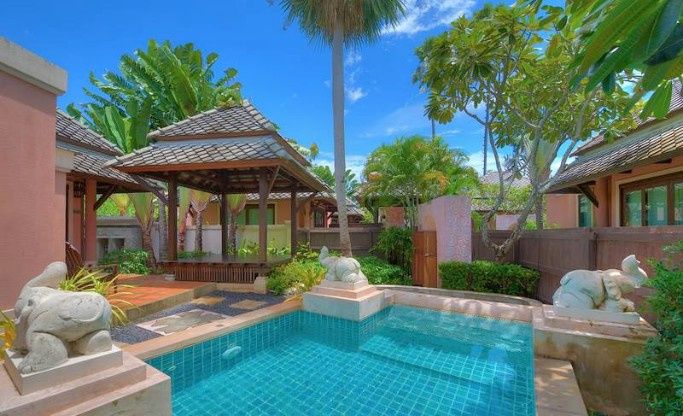 Vila com piscina