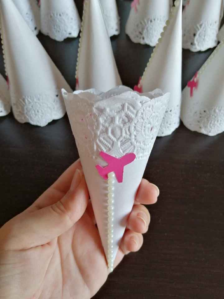 Cones de aviões e corações - diy - 2