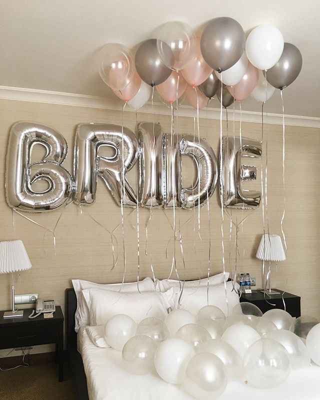 Brides and bridemaids - 2